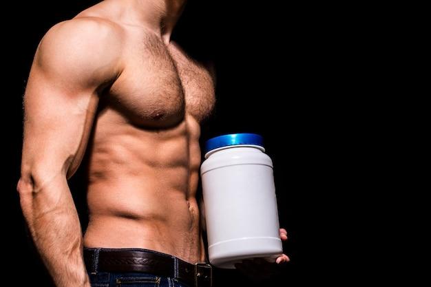 Are anabolic protein shakes steroids? 