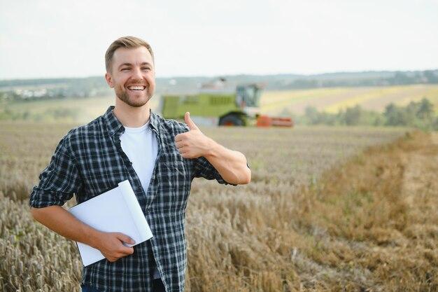 Are farmers rich in USA? 