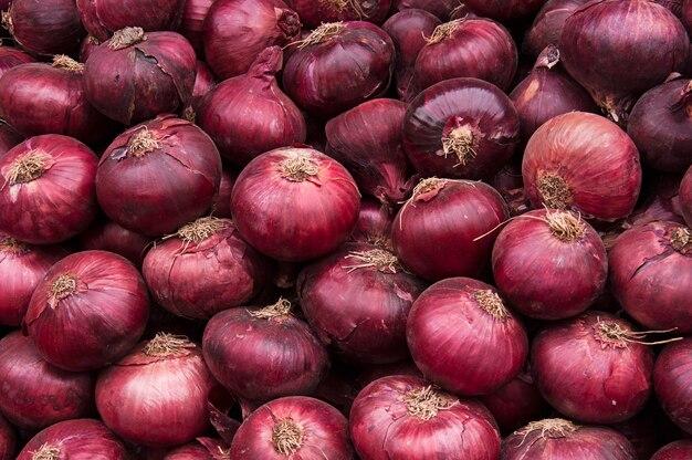 Are there starches in onions? 