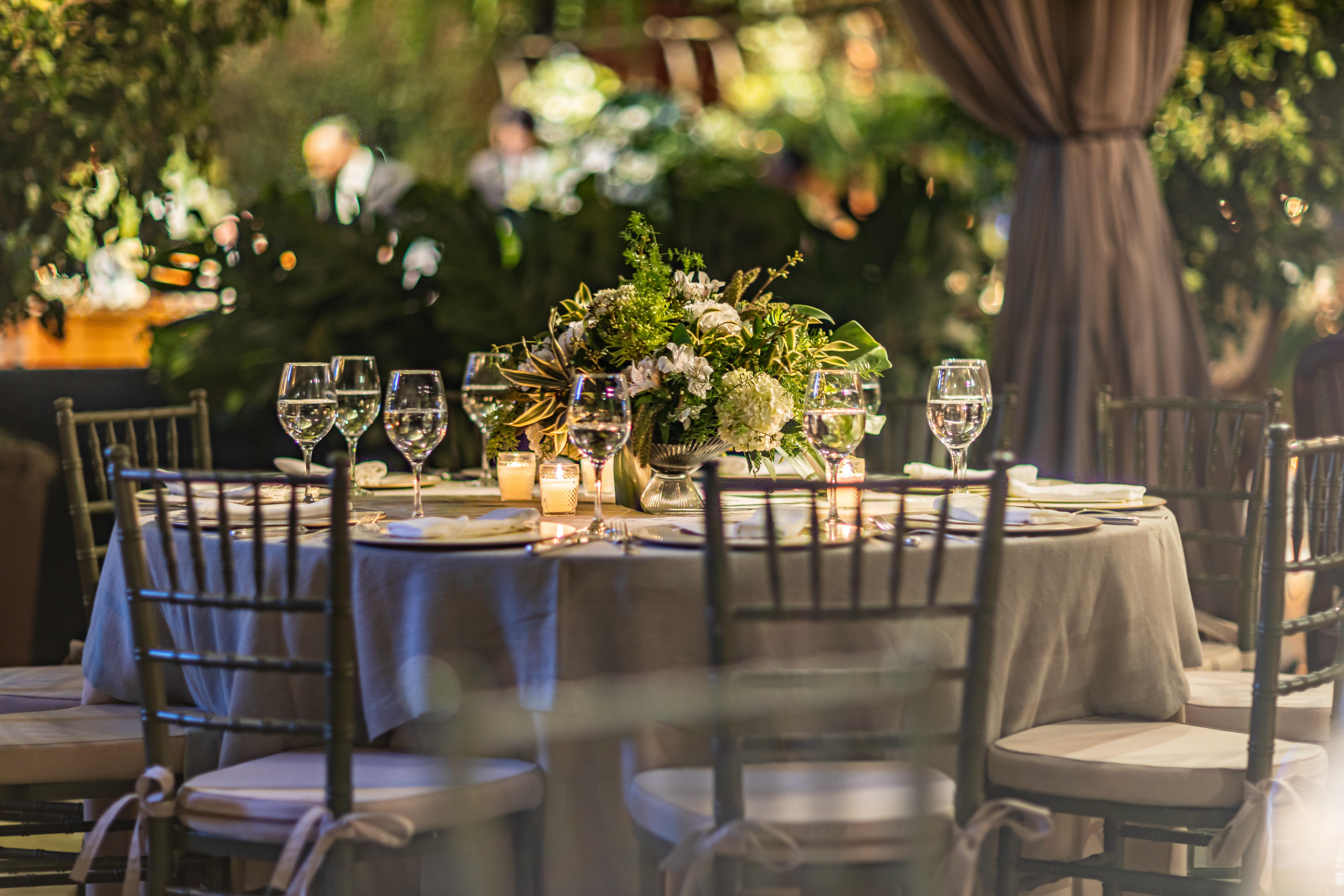 What are different types of banquet setups? 