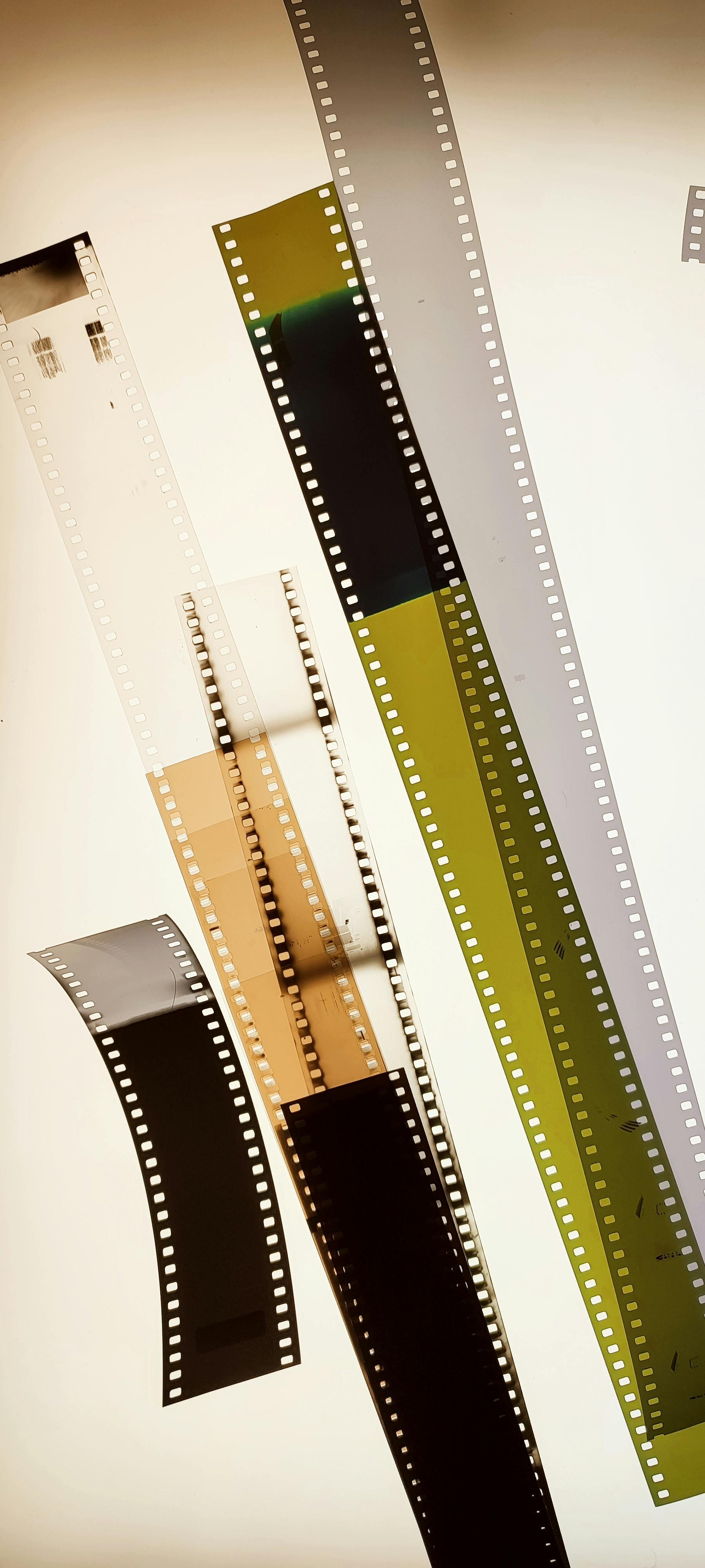 Can 35mm film be exposed to light? 