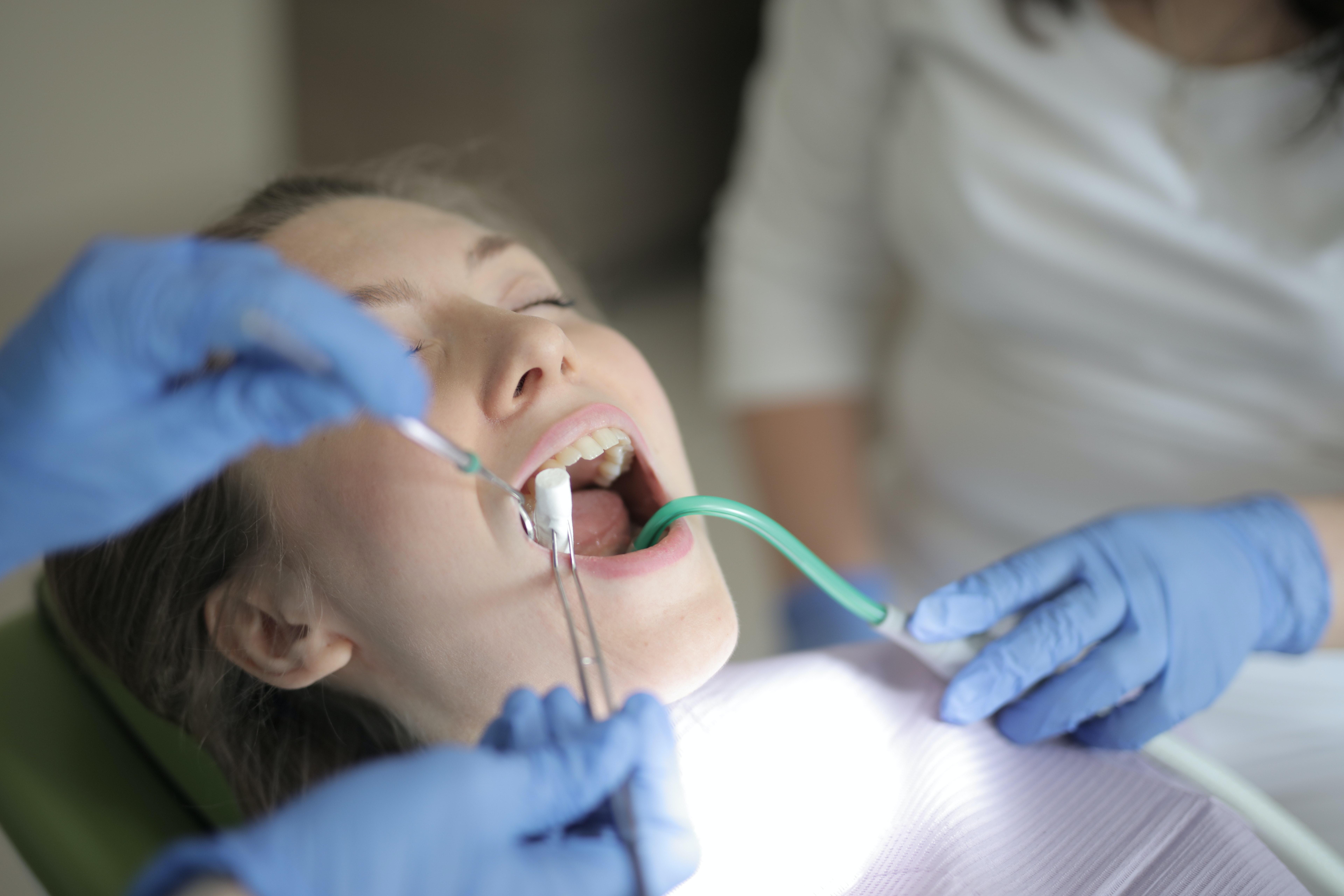 Can a dentist become a medical doctor? 