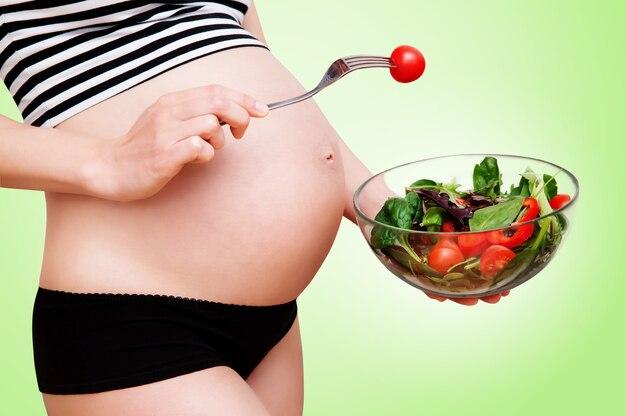 Can a pregnant woman eat gelatin? 