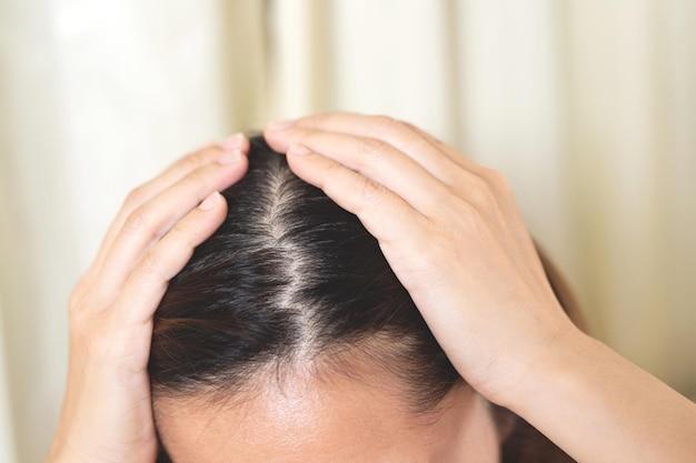 Can hair dye cause swollen glands? 