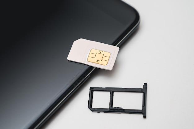 Can I put my T-Mobile SIM card in a Verizon phone? 