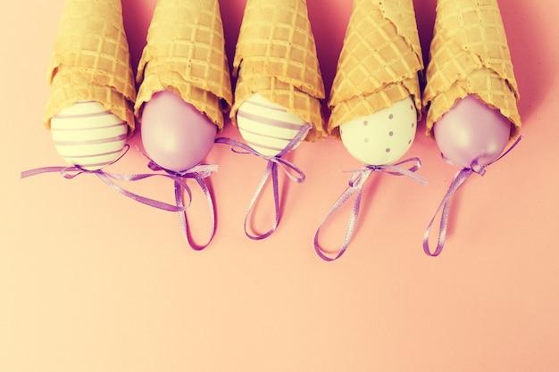 Do ice cream cones have eggs in them? 