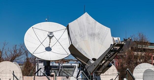 Can you have 2 satellite dishes? 