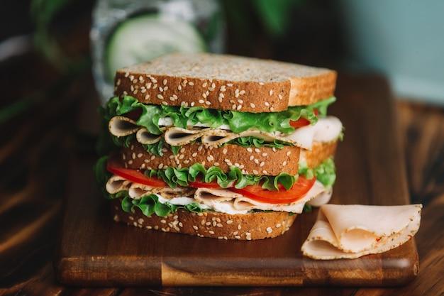Can you lose weight eating sandwiches? 