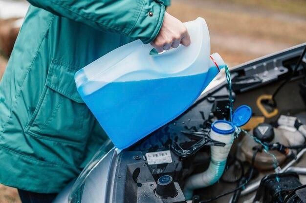 Can you mix summer and winter washer fluid? 