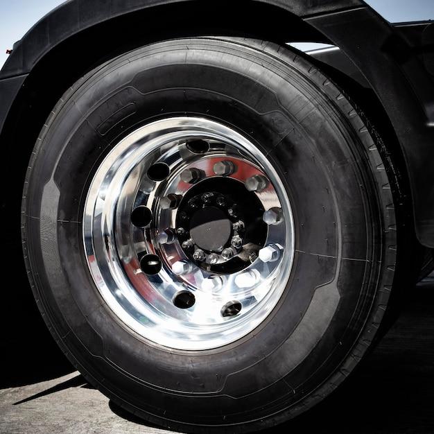 Can you put single wheels on a dually? 