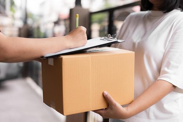 Can you ship a package to a post office for pickup? 
