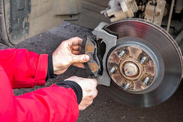 How much does it cost to replace brake pads and rotors on Honda Civic? 