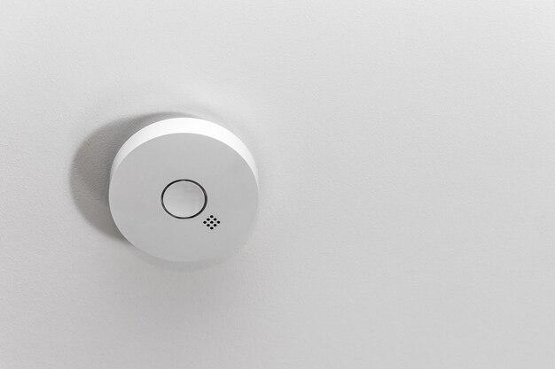 Do wireless smoke detectors comply with building regs? 