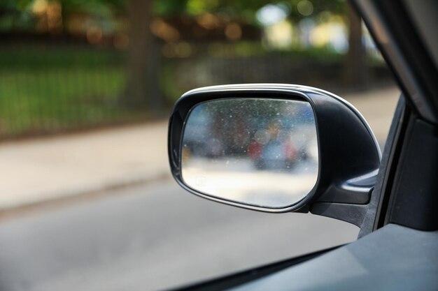 How much does it cost to fix a broken rear view mirror? 