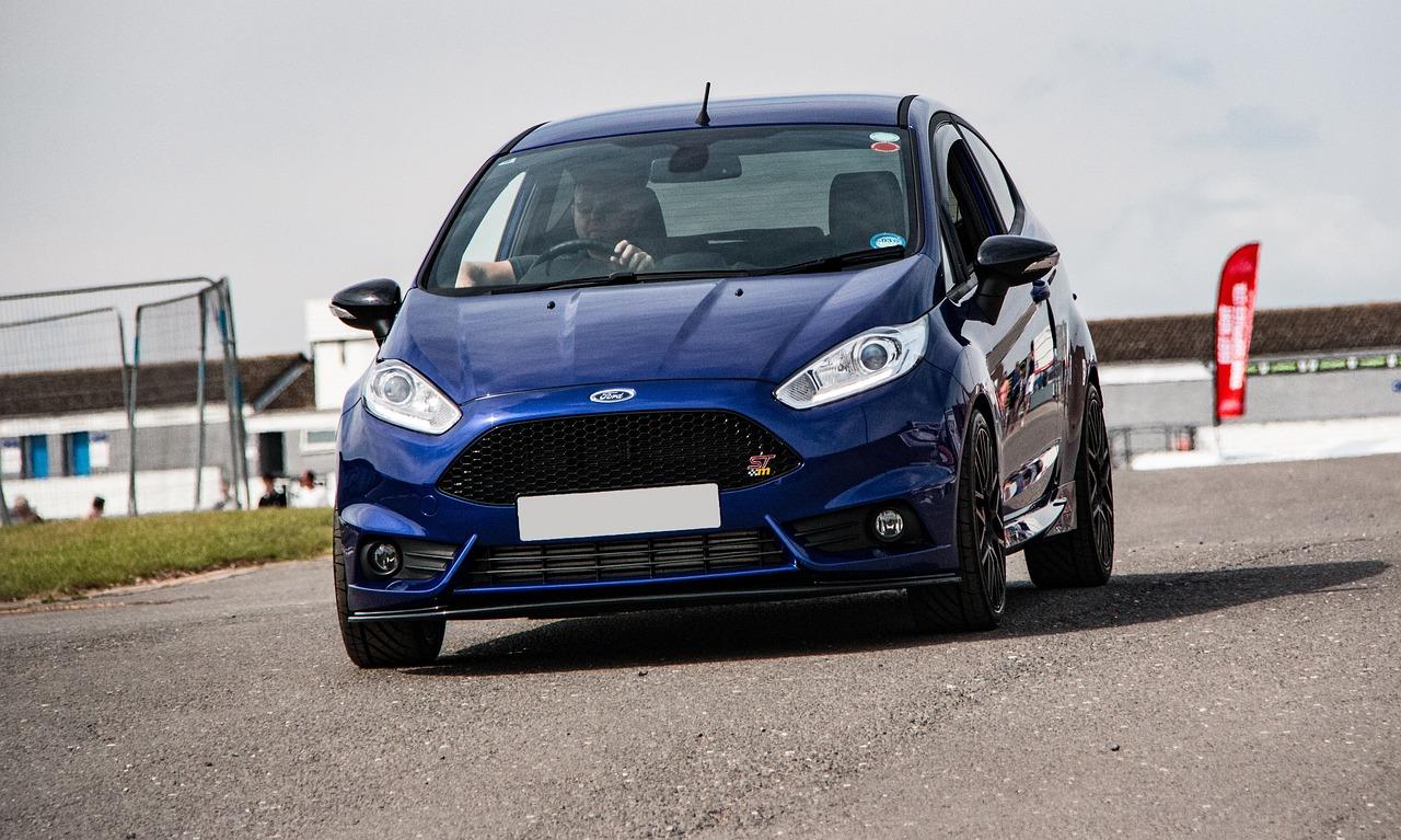 What is the difference between Ford Fiesta and Zetec? 