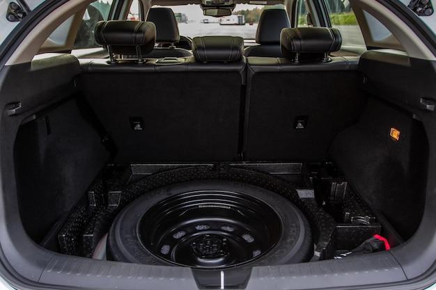 Do Honda CR-V have a spare tire? 