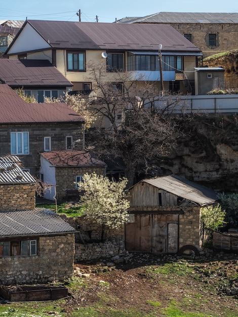 How are houses built in rainy places? 