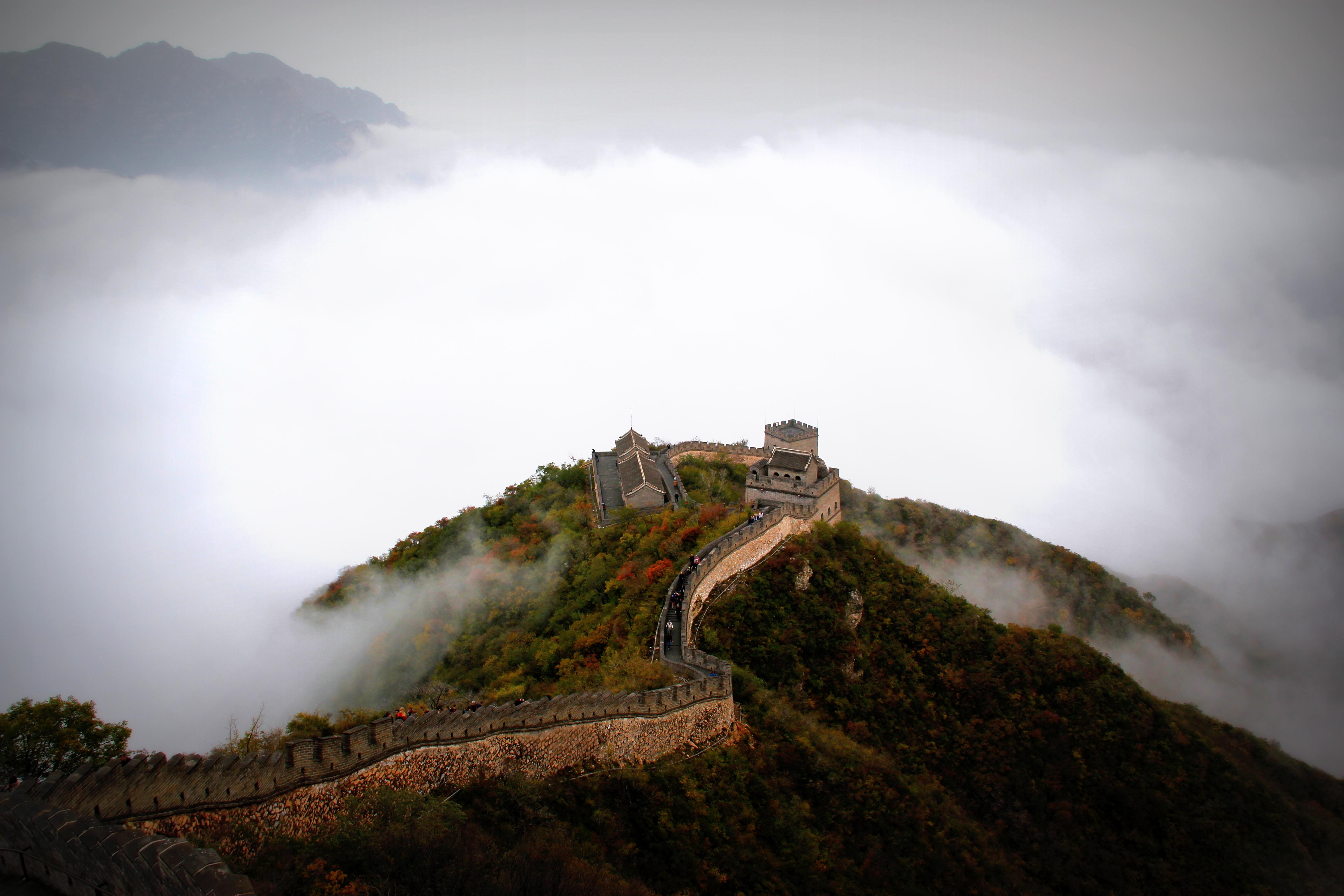 How did the Great Wall have negative effects on the people? 