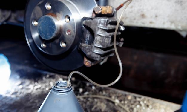 How do I know if my slack adjuster is bad? 