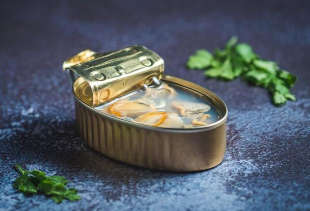 How long are canned clams good for? 