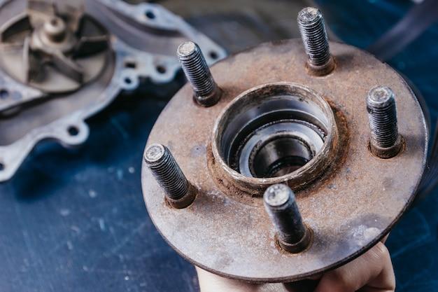 How long does it take to replace a front wheel bearing? 
