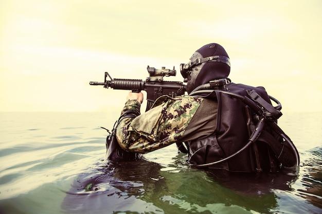 How long is a Navy SEAL contract? 