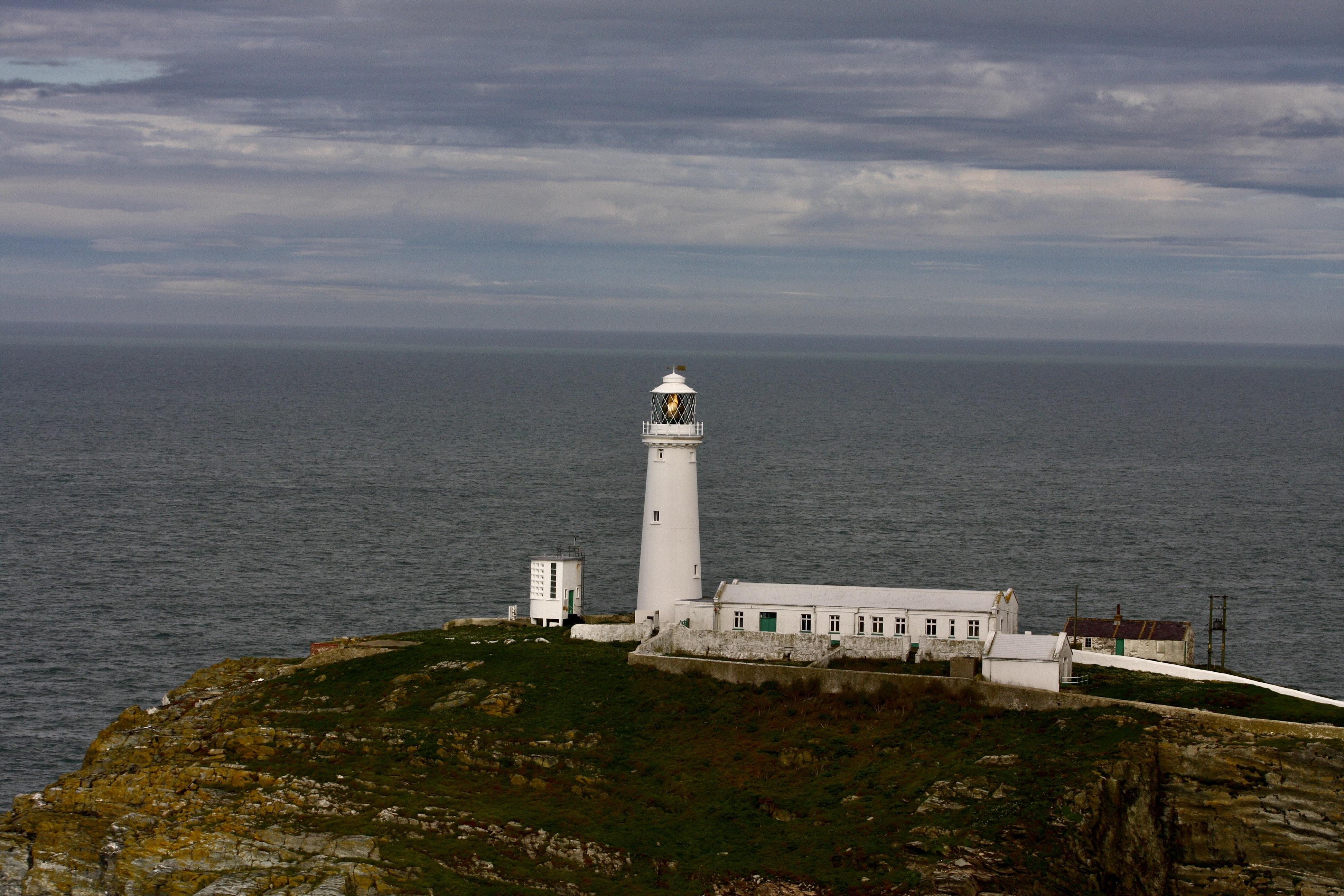 How long is the ferry time from Holyhead to Dublin? 