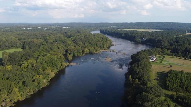 How many rivers flow into the Mississippi River? 