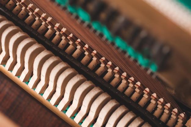 How much does a Wurlitzer organ cost? 