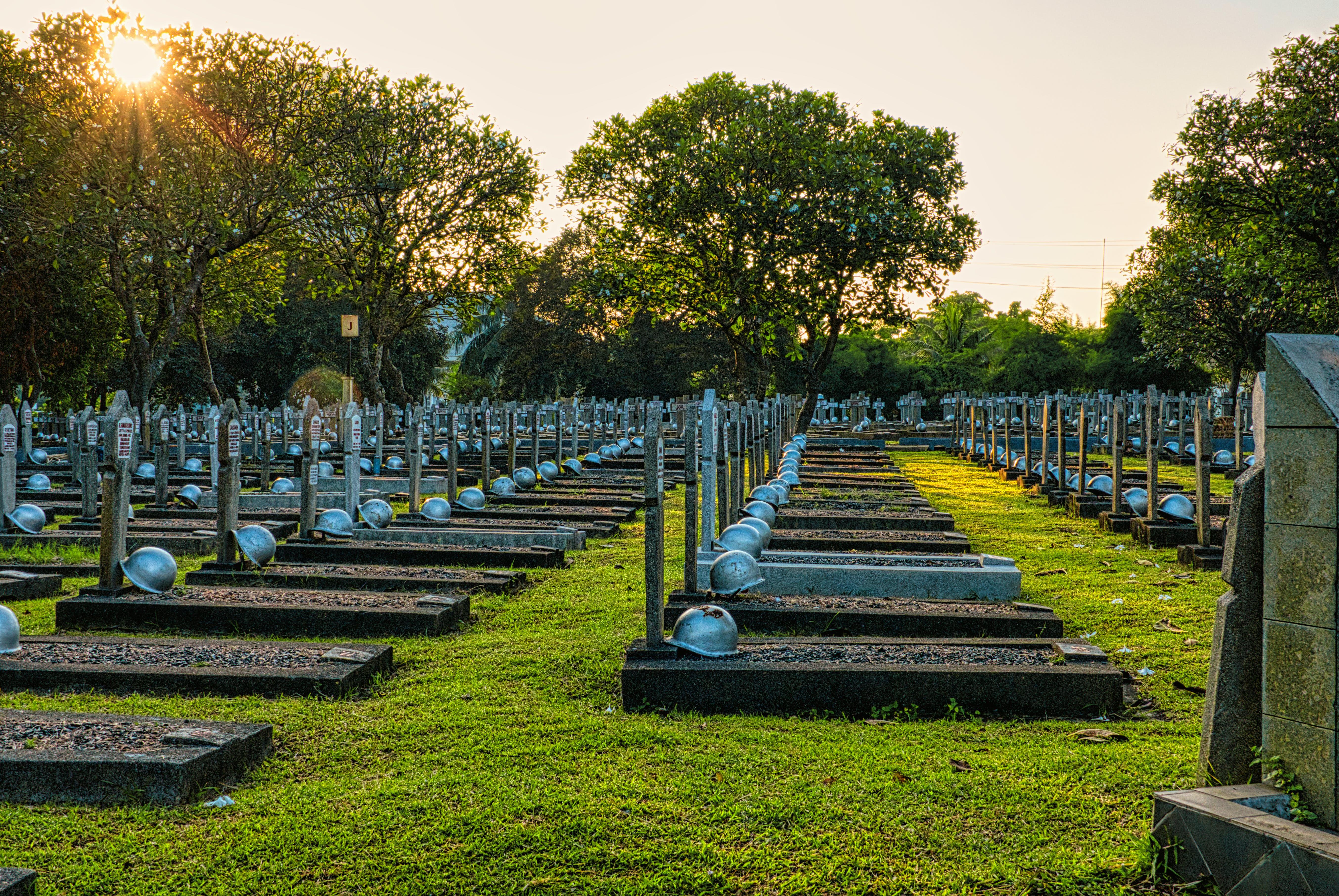 How much does it cost to repair a gravestone? 