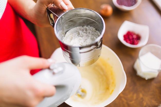 How much is 12 ounces of flour in cups? 