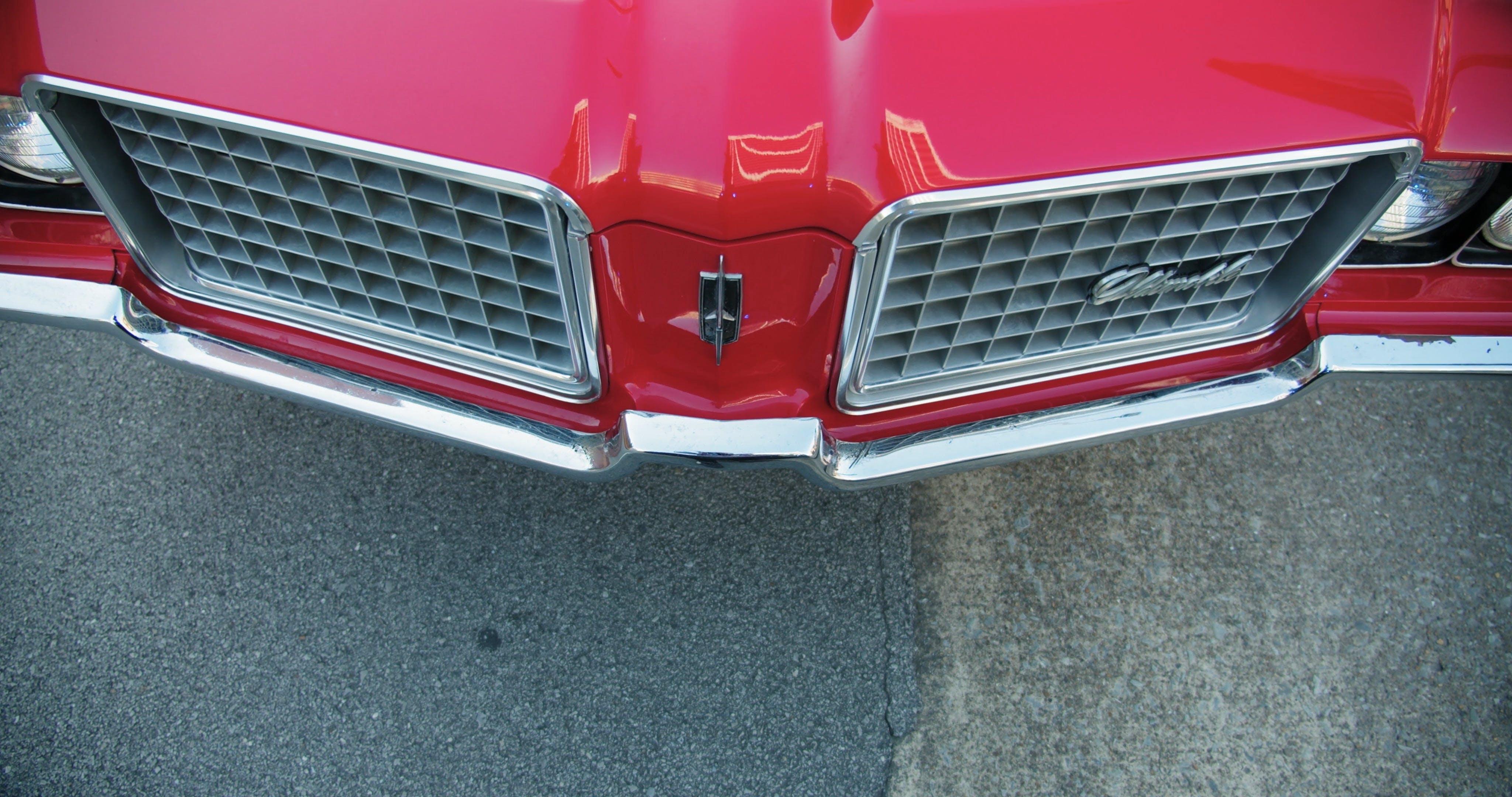 How do you open the trunk on a Pontiac Grand Prix? 