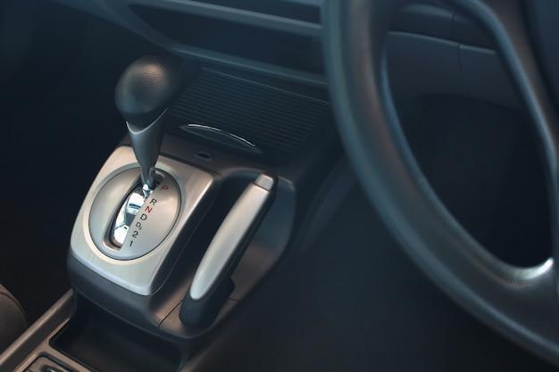 How do you remove the shift knob on a Honda Civic? 