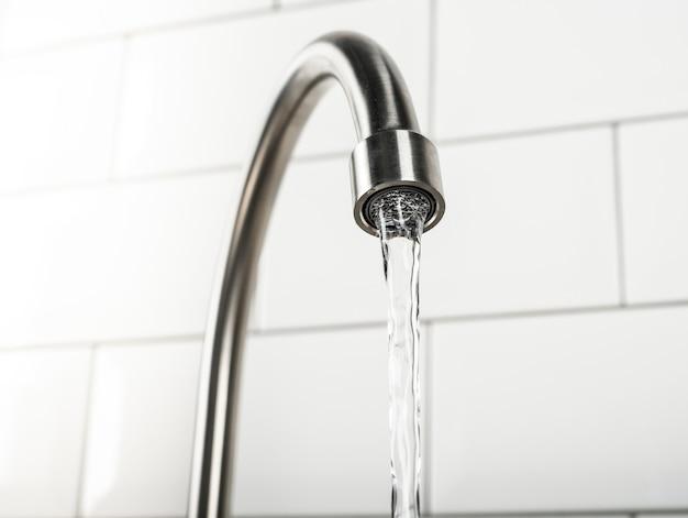 How do you stop a delta shower faucet from dripping? 