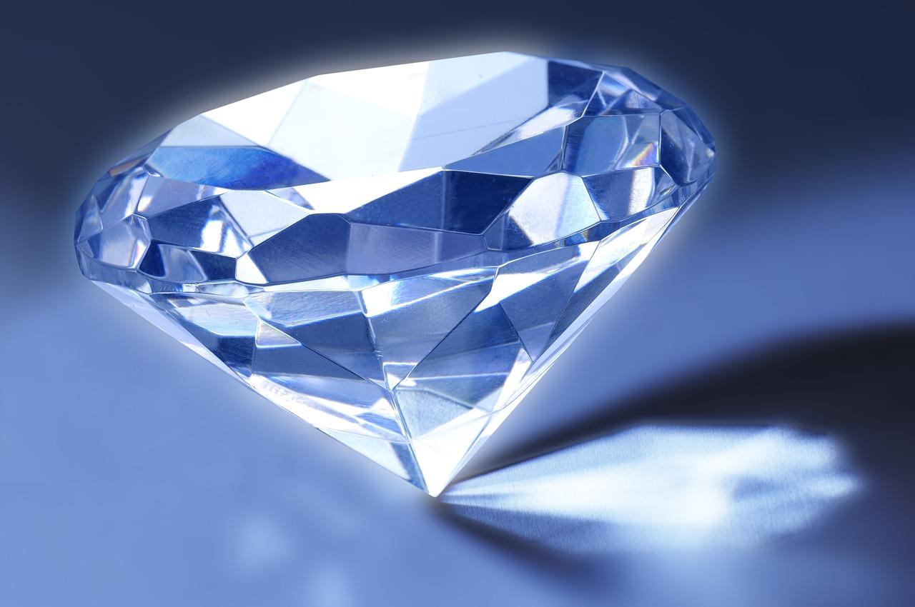 Is a diamond a nonrenewable resources? 