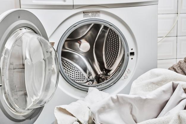 How do I turn off the cycle on my LG washing machine? 