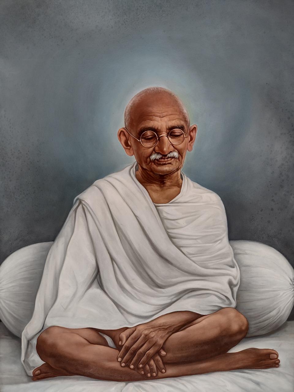 What are the characteristics of Mahatma Gandhi? 