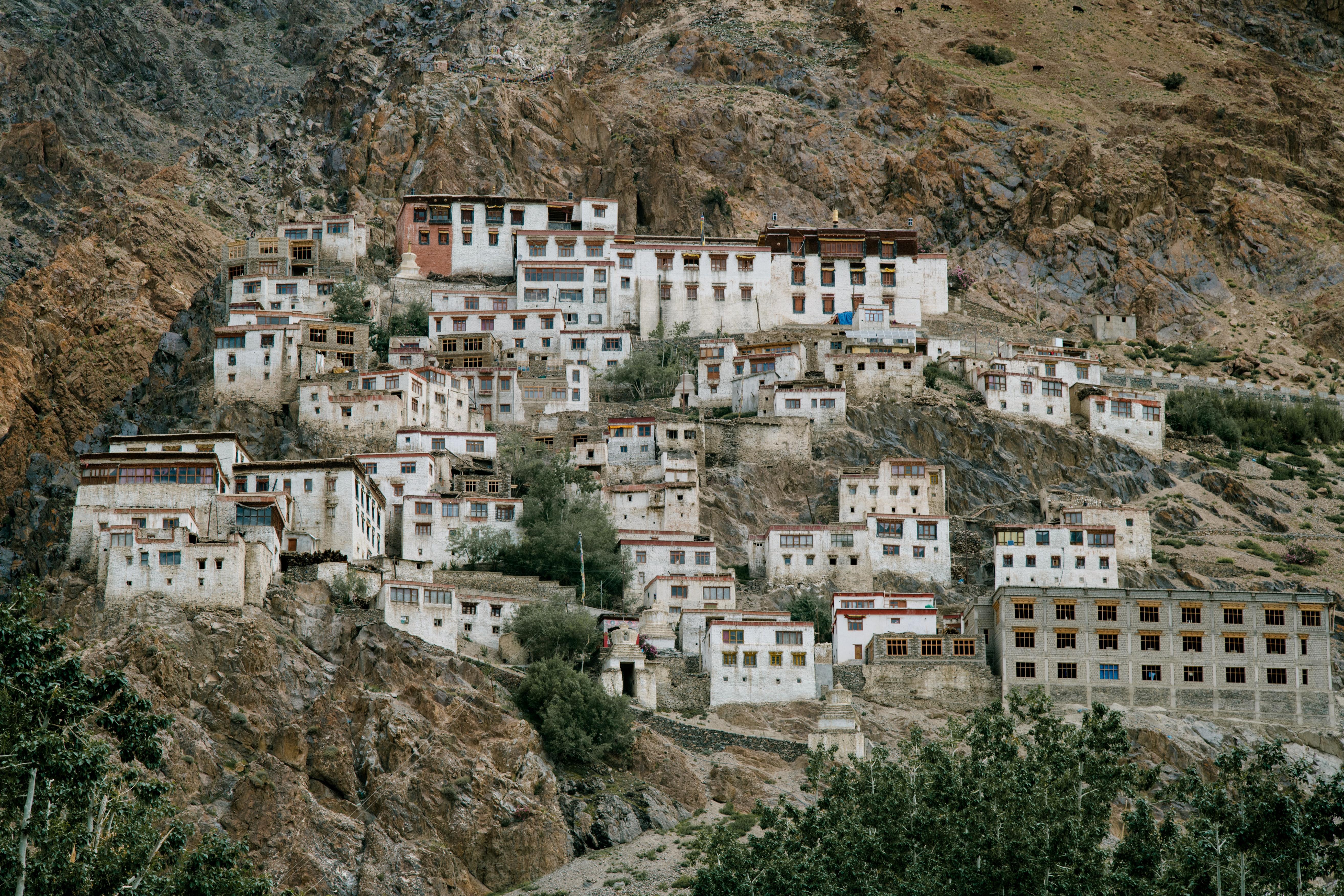 What natural disasters might occur in Tibet? 