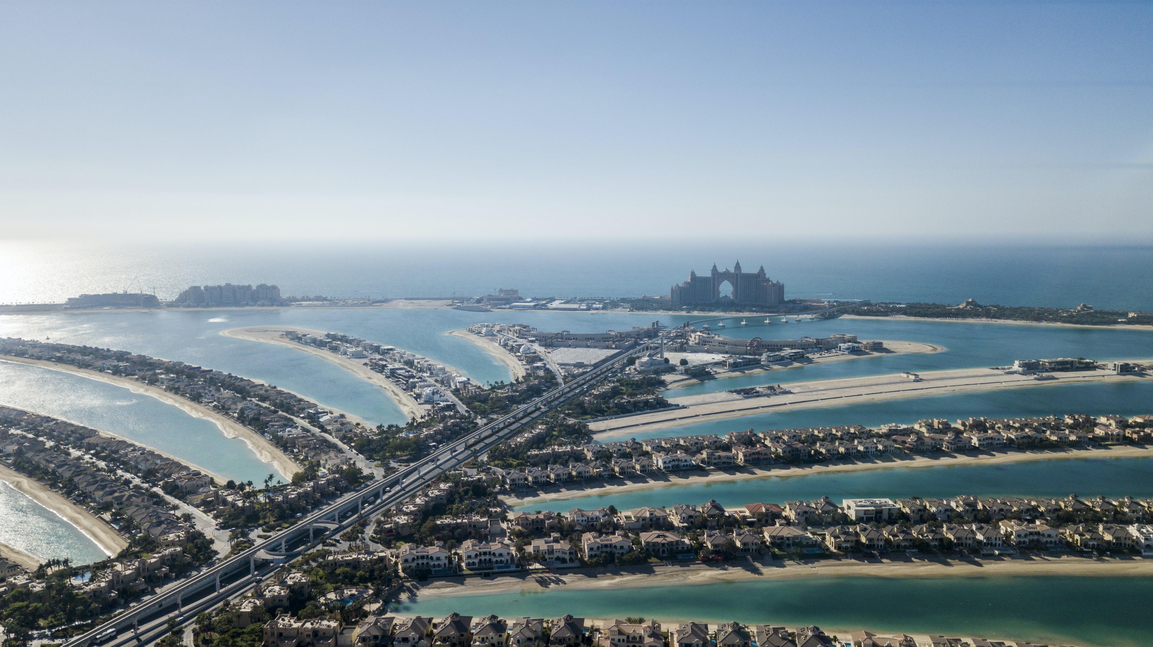 How much did it cost to build Palm Island Dubai? 