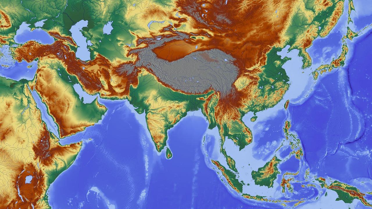 What countries do the Himalayas border? 