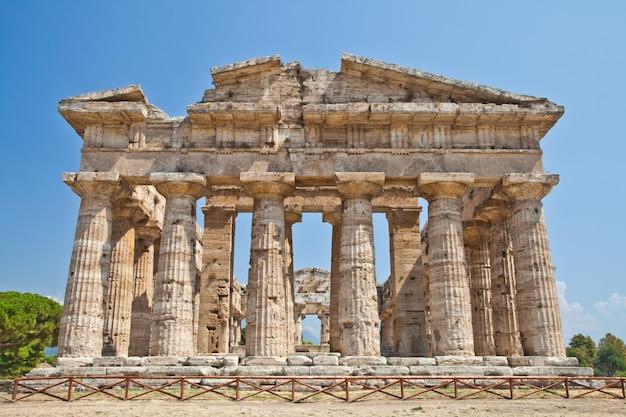 What are some major architectural features of the Parthenon? 