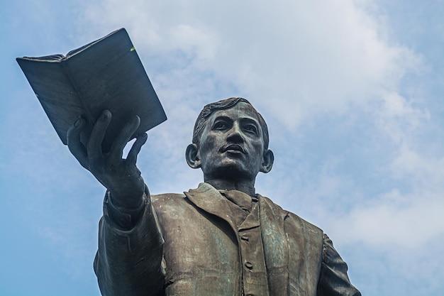 The Pen of a Propagandist: Unveiling Jose Rizal's Writing Instrument ...