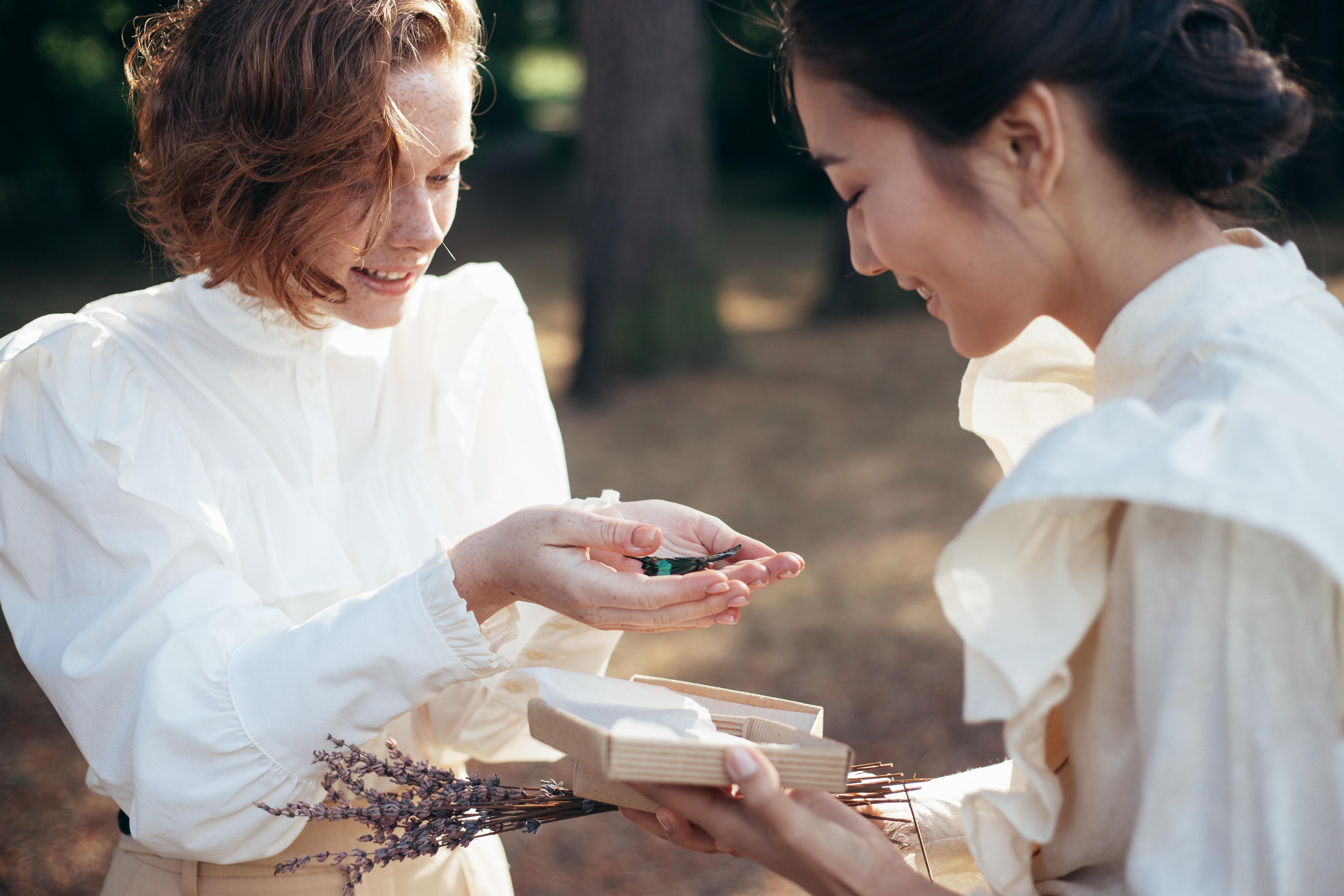 What are the differences between Tuck Everlasting movie and book? 