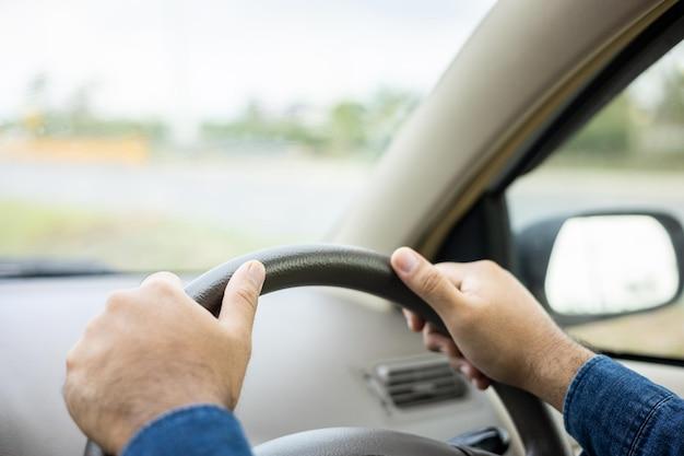 What causes excessive play in the steering wheel? 