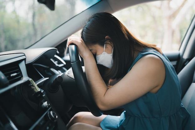 What causes zoning out while driving? 