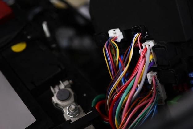 What color wires go together in a car stereo? 