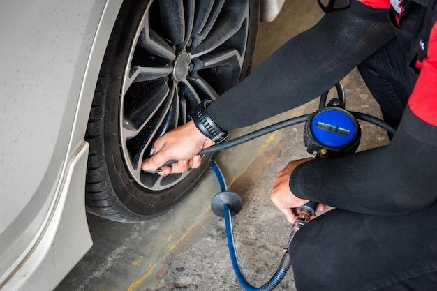 What does it mean when your car says tire pressure monitor fault? 