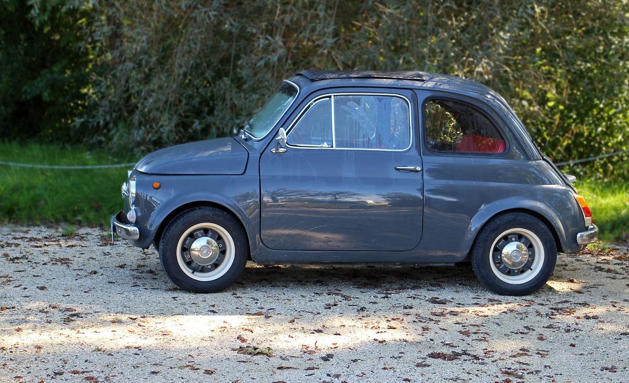 What does the VIN number look like on a Fiat 500? 