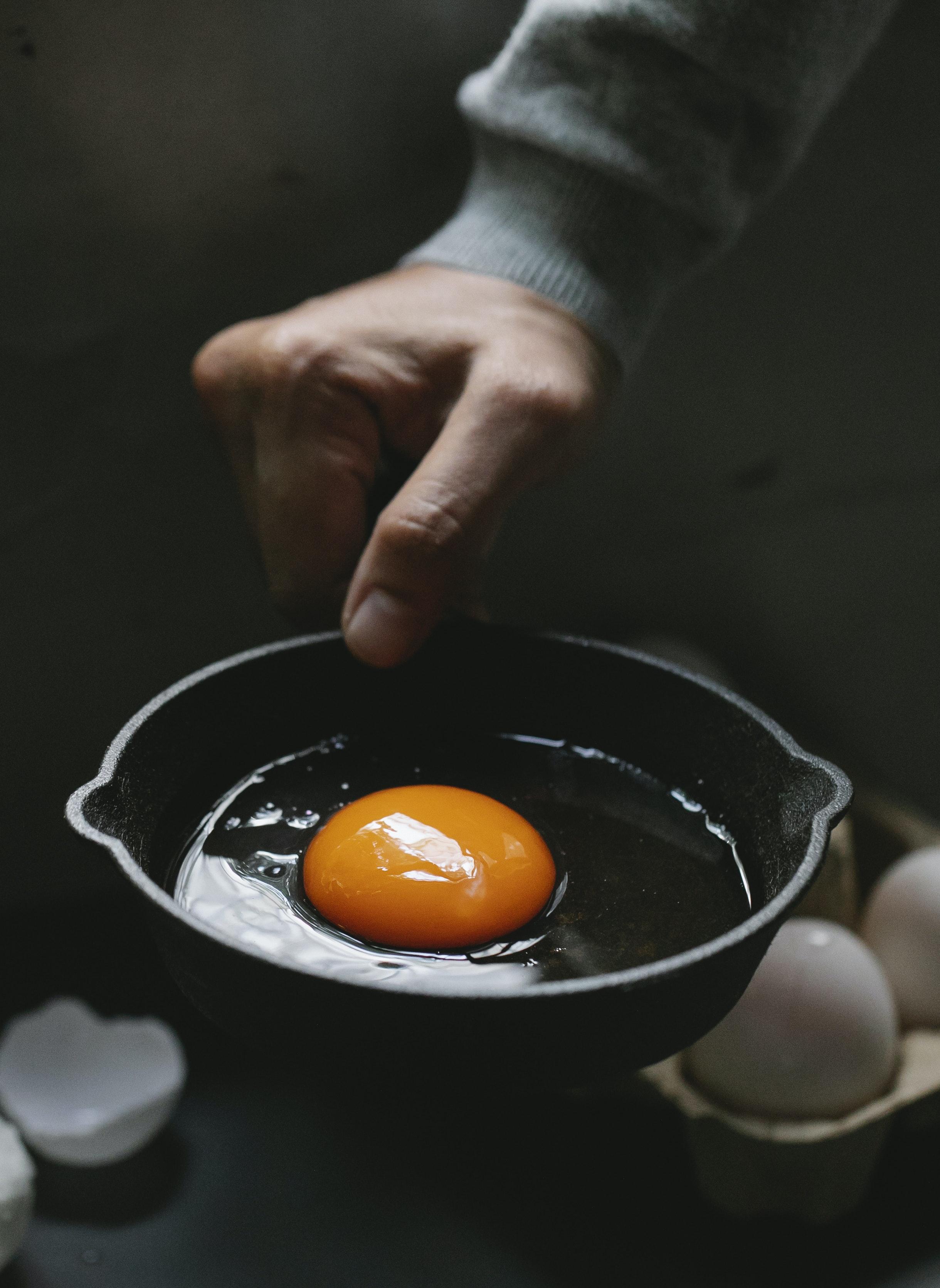 What happens if you put a hard boiled egg in Coke? 