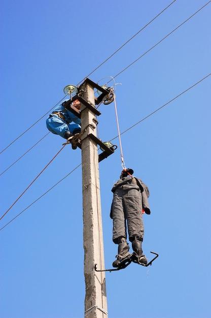 What is the death rate for lineman? 